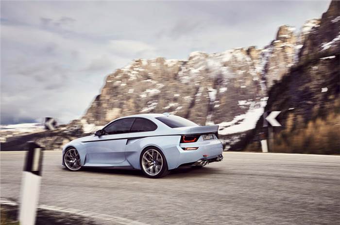 BMW 2002 Hommage concept revealed
