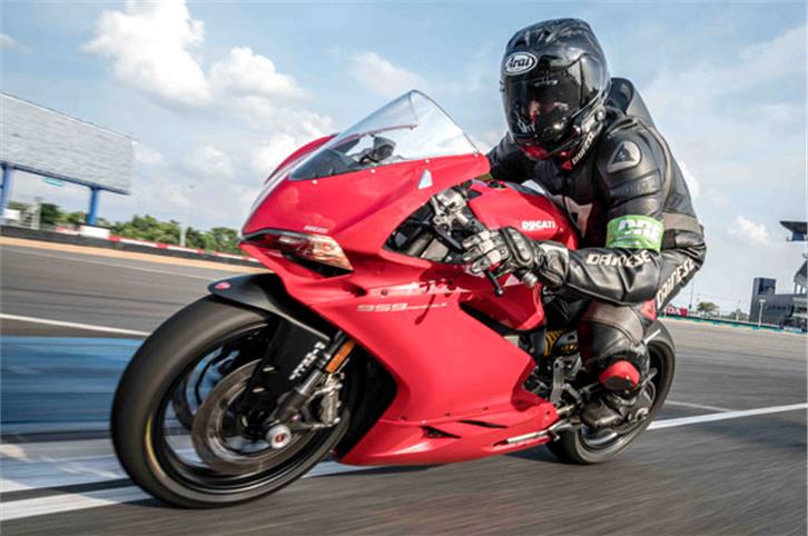 Ducati 959 Panigale review, test ride