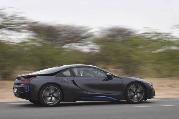 BMW i8 could go all-electric
