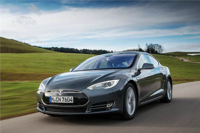 Tesla autopilot system under scrutiny