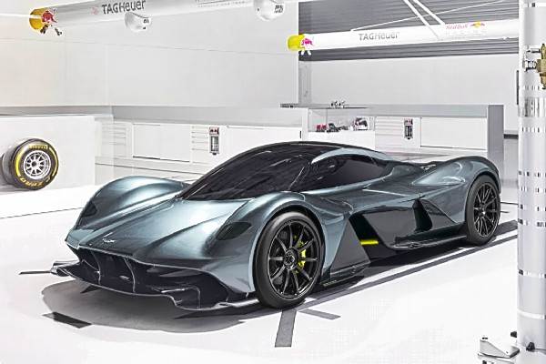 Aston Martin and Red Bull AM-RB 001 hypercar revealed