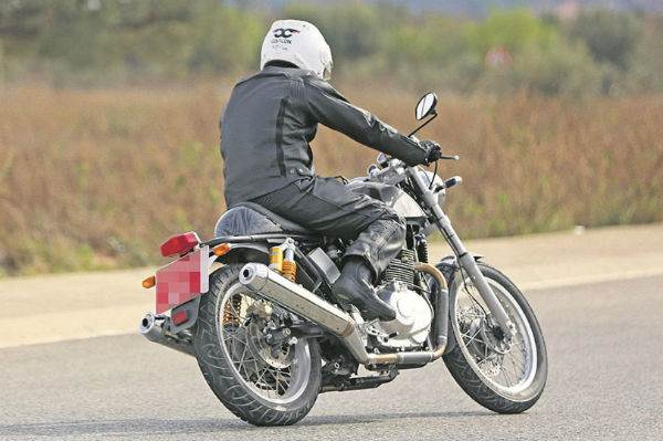 Royal Enfield parallel-twin bike spied testing