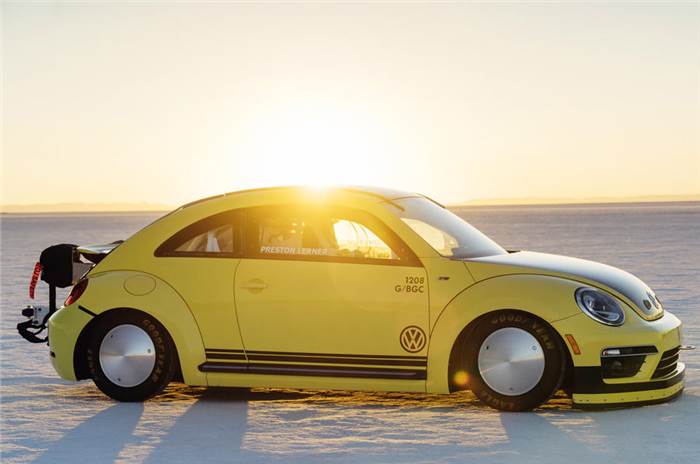 Tuned Volkswagen Beetle LSR achieves 330kph