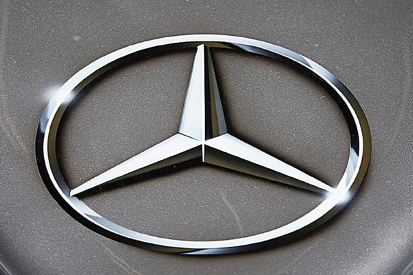 Mercedes signs option to enter Formula E in 2018/19