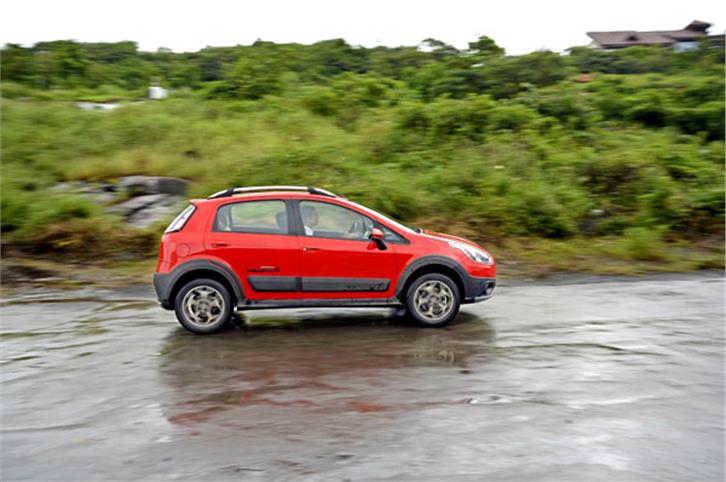 2016 Fiat Urban Cross review, test drive