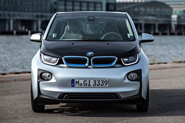 BMW i5 SUV expected by 2021