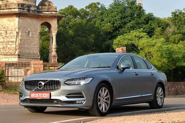 Volvo S90 features explained