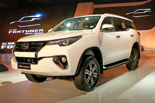2016 Toyota Fortuner features explained