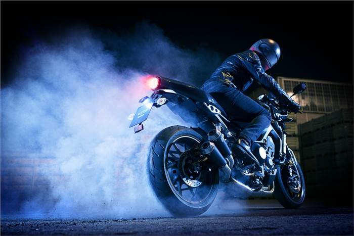 Yamaha XSR900 Abarth limited edition unveiled at EICMA