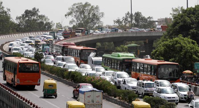 Delhi begins deregistering 15-year-old diesel vehicles