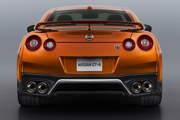 Making of the Nissan GT-R's heart