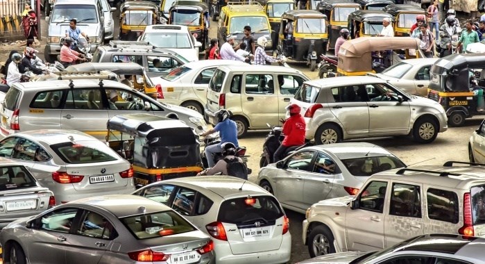 Passenger vehicles sales mixed in Nov amid demonetisation