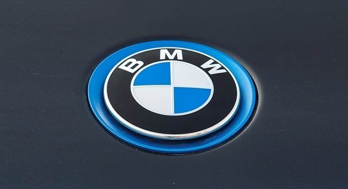 Chinese firms fined for copying BMW logo