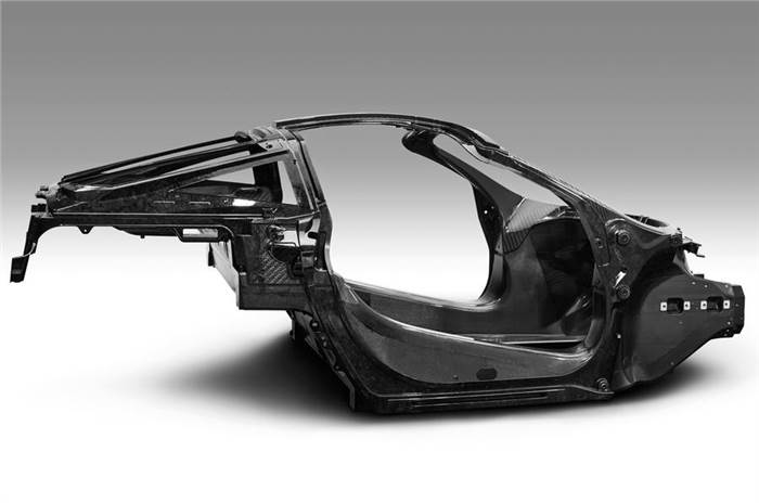 McLaren reveals 650S replacement&#8217;s monocoque