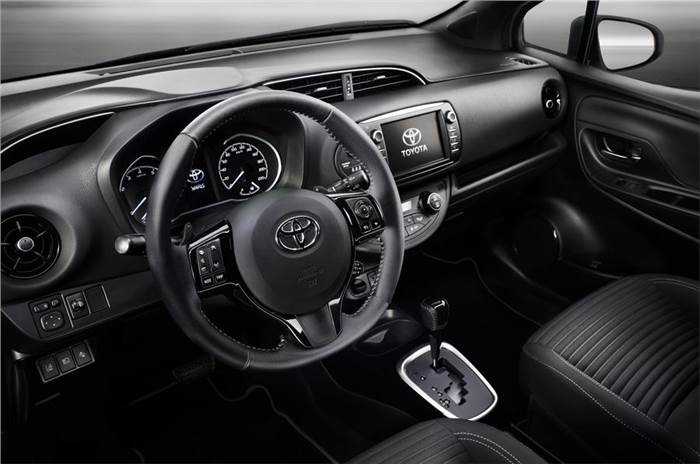 2017 Toyota Yaris facelift revealed