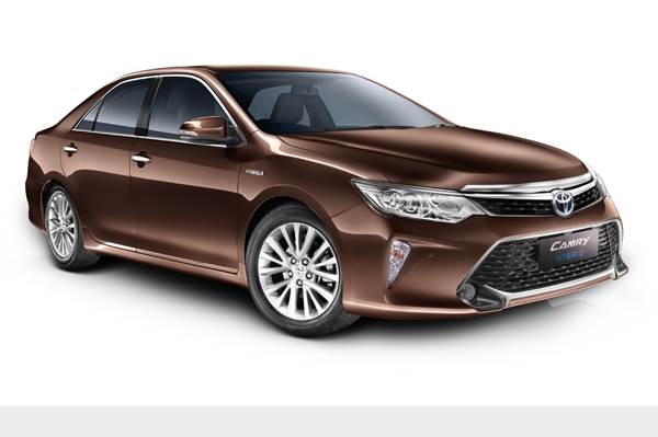 Mildly updated Camry hybrid launched at Rs 31.98 lakh