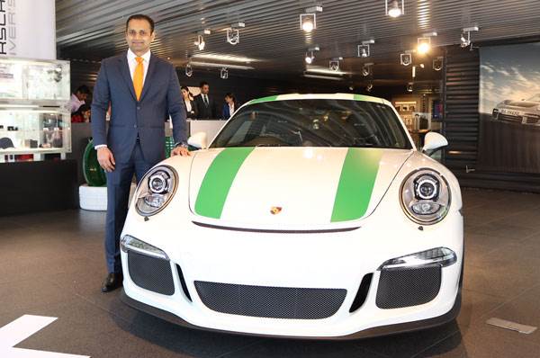 Porsche 911 R delivered to Indian customer