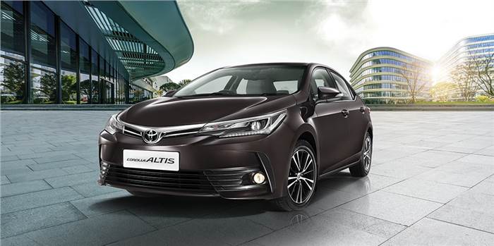 Toyota Corolla Altis facelift price, variants explained