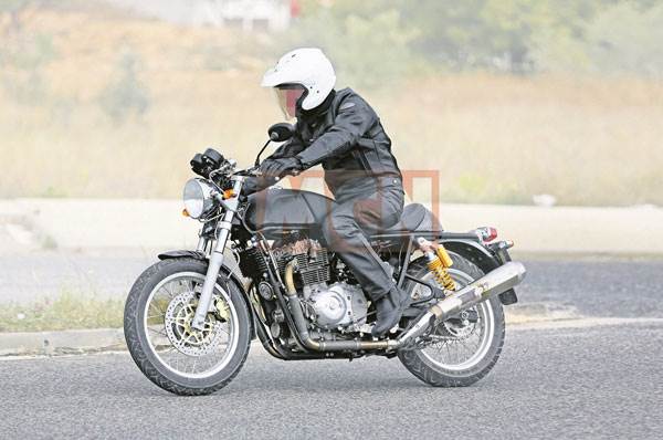 Royal Enfield Continental GT 750 final version spied in UK