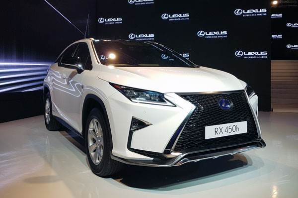 Lexus RX and ES launched in India