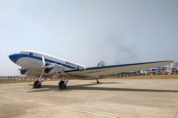 Flying on a 1940 Breitling DC-3 in India