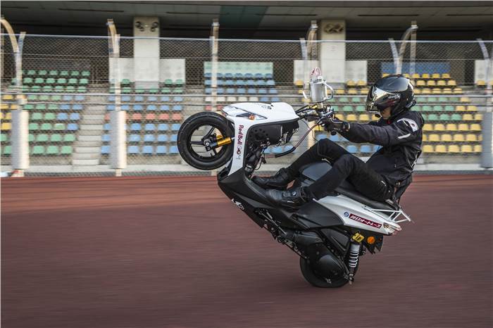 Japanese rider sets new record with 13-hour wheelie