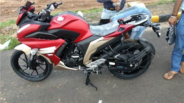 2017 Yamaha Fazer 250 spied in production form