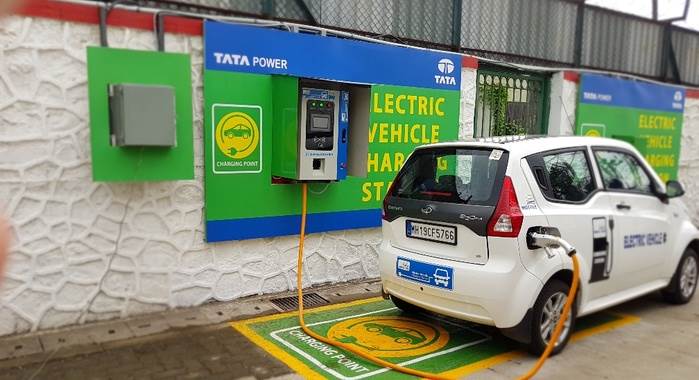 Mumbai gets its first electric vehicle charging station