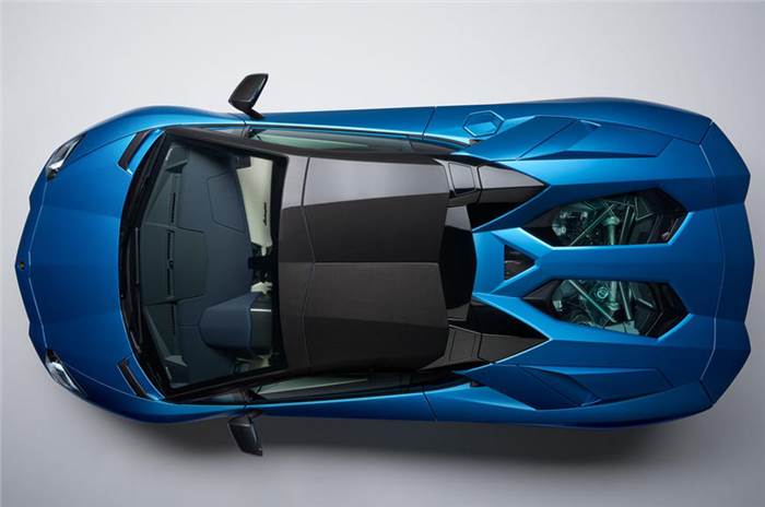 Lamborghini Aventador S Roadster revealed