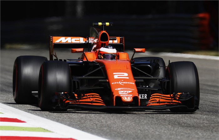 McLaren to switch to Renault engines from 2018