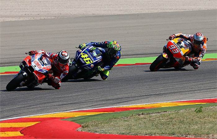 Injured Rossi&#8217;s Aragon GP race hailed by rivals