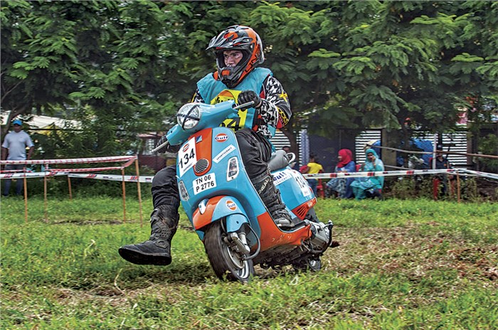 Back to Basics: 2017 Gulf Monsoon Scooter Autocross