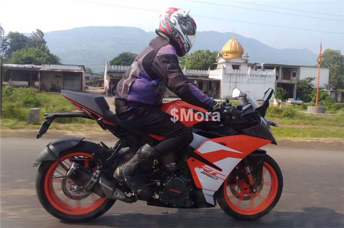 KTM RC 250 spied testing in India