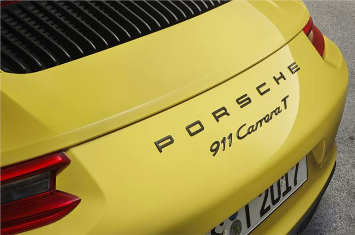 Porsche 911 Carrera T revealed