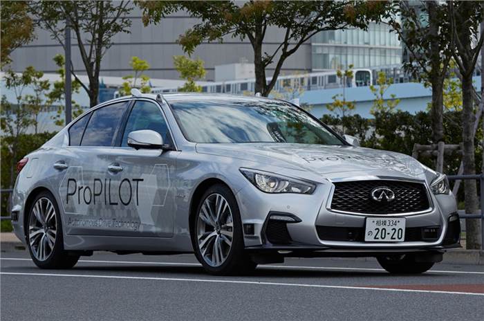 Nissan demonstrates autonomous ProPilot technology on Tokyo streets