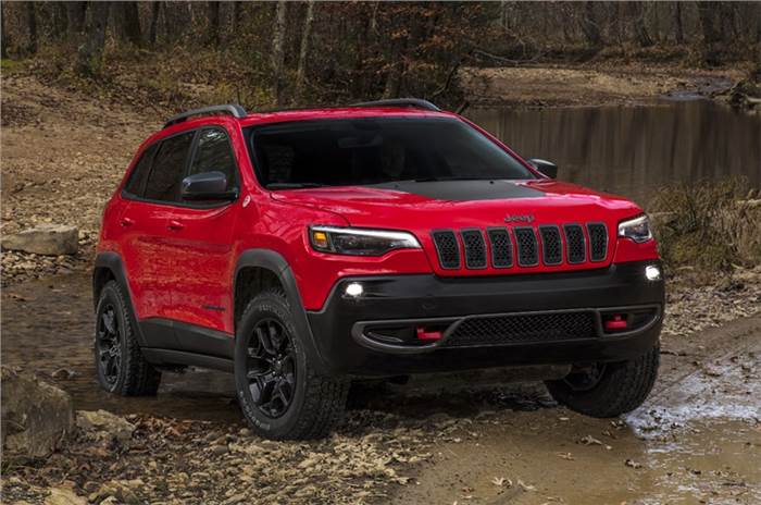 Jeep Cherokee facelift revealed ahead of Detroit debut