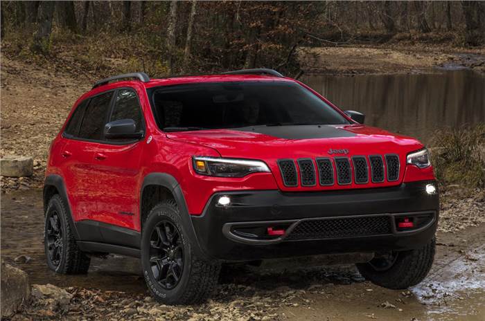 Jeep Cherokee facelift showcased at Detroit