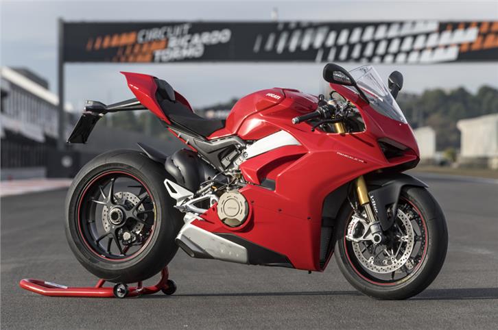 2018 Ducati Panigale V4 S review, test ride