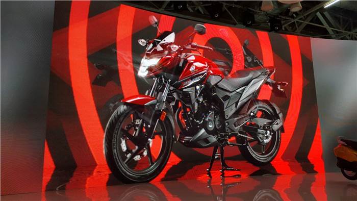 Honda X-Blade unveiled in India at Auto Expo 2018