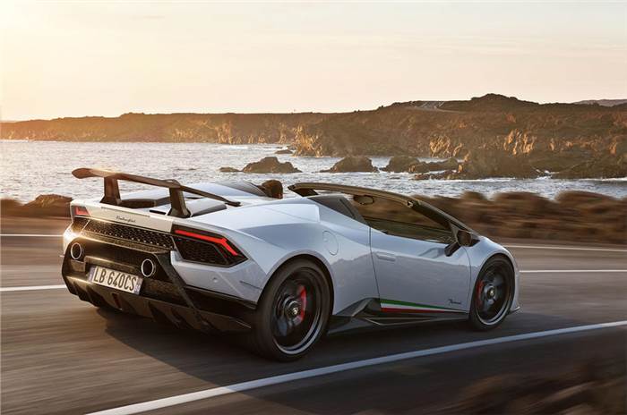 Lamborghini Huracan Performante Spyder showcased at Geneva