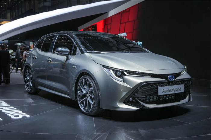 New Toyota Auris hybrid showcased at Geneva