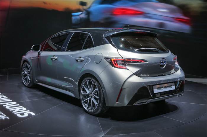 New Toyota Auris hybrid showcased at Geneva