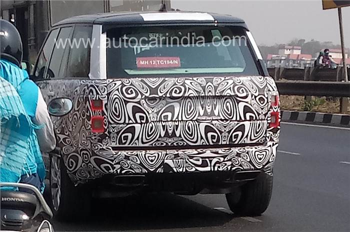2018 Range Rover facelift spied near Pune