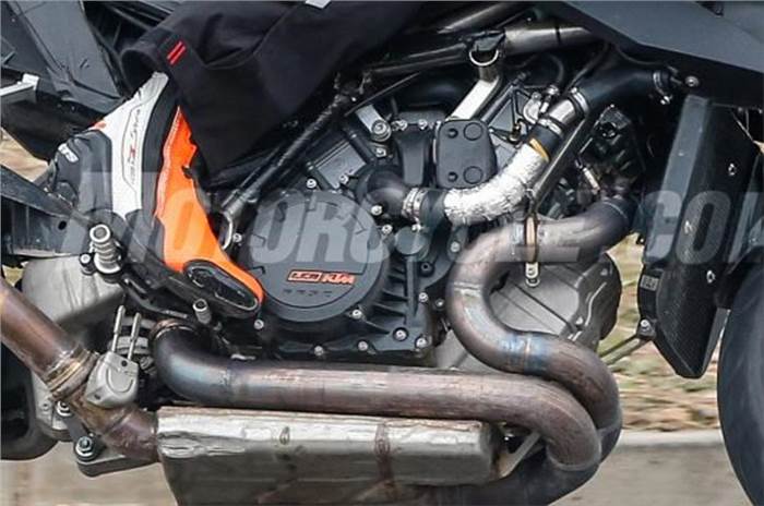 2019 KTM 1290 Super Duke R spotted testing