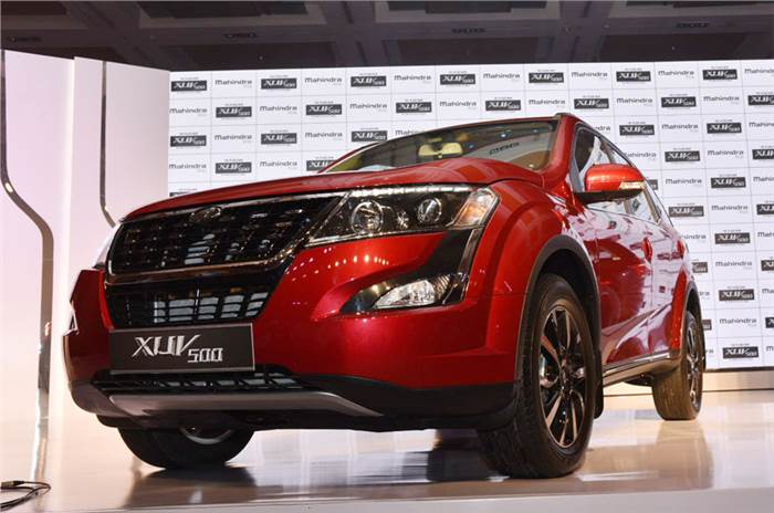 Mahindra XUV500 facelift price, variants explained