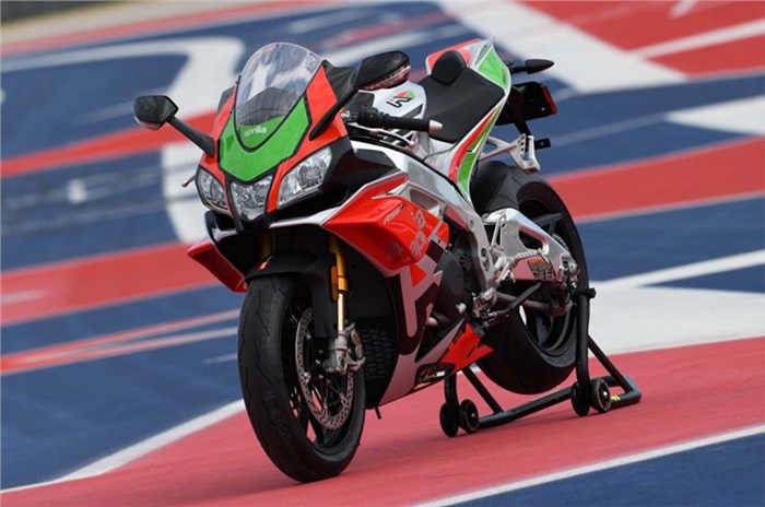 Aprilia unveils the first production superbike with winglets