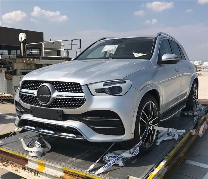 Next-gen Mercedes-Benz GLE official teasers released