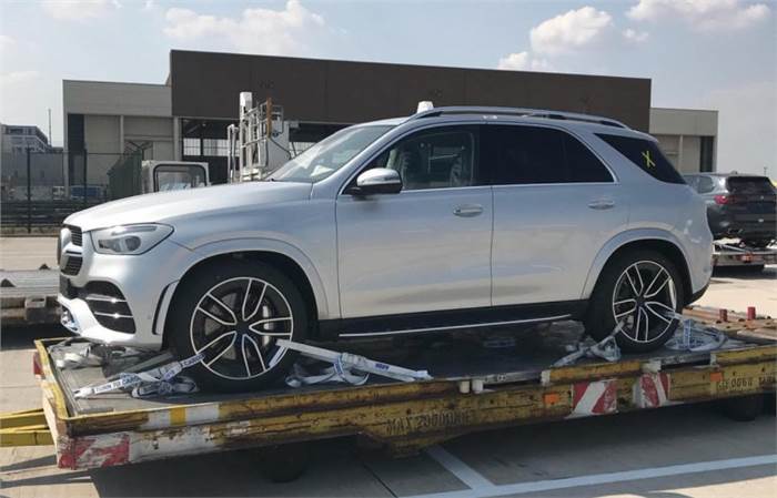 Next-gen Mercedes-Benz GLE official teasers released