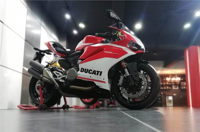 2018 Ducati 959 Panigale Corse launched at 15.20 lakh