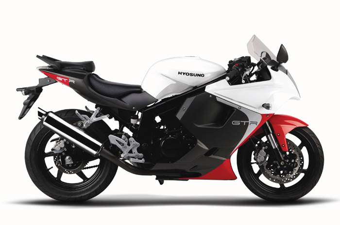 2018 Hyosung GT250R launched at Rs 3.39 lakh